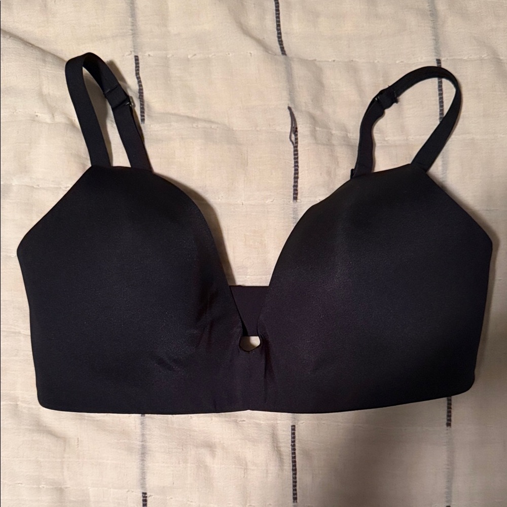 Skims Wireless Form Maternity Nursing Bra - Picture 4 of 7